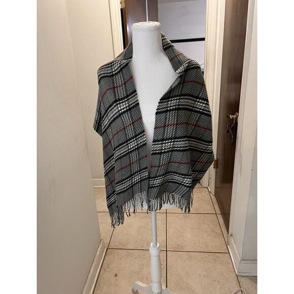 Preston And York Gray Plaid Pleated Fringed Rectangle Scarf 52x12 - Picture 1 of 5